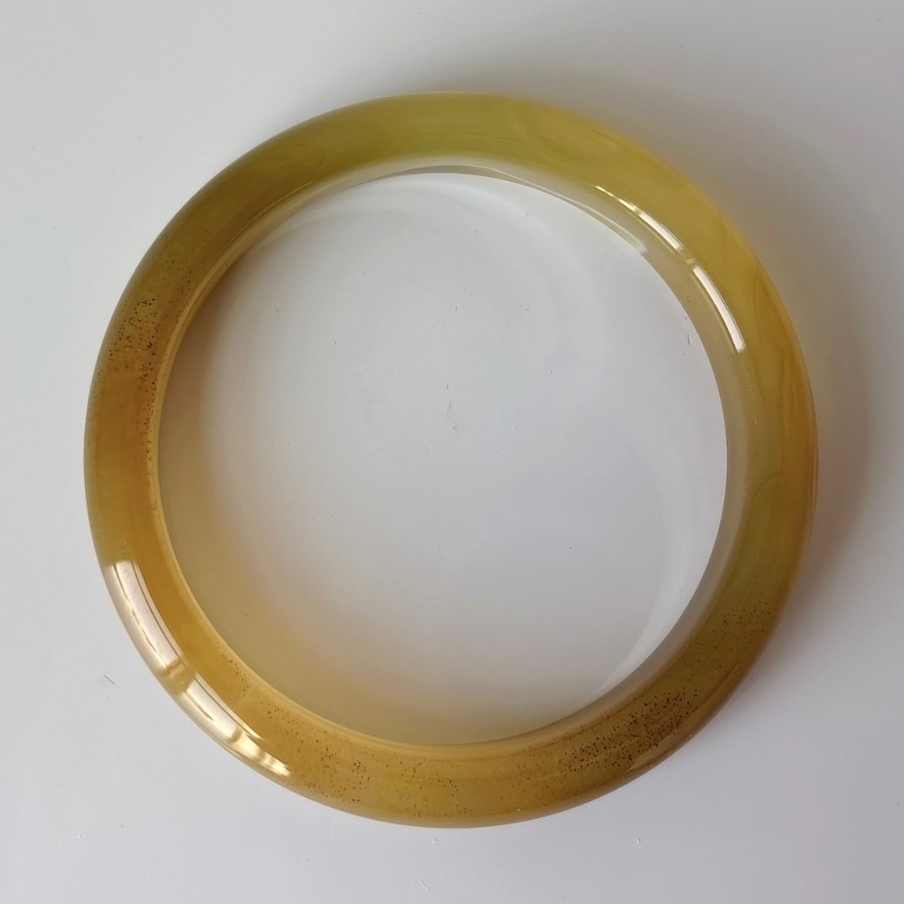 56mm Natural Yellow Agate Round Bangle BA125